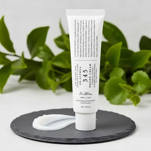 Dr. Althea 345 Relief Cream con muestra de la crema